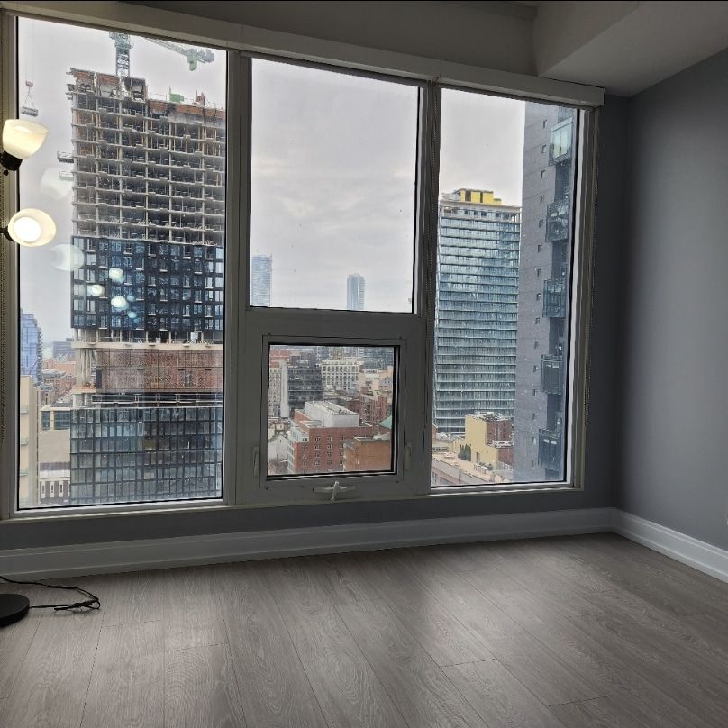 One bedroom condo Toronto - Photo 1