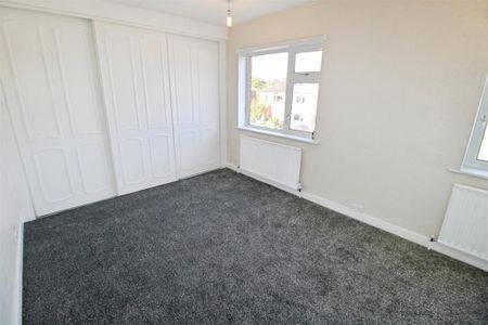 2 bedroom semi-detached house to rent - Photo 5