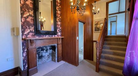 FIVE BEDROOMS - FOXTON - Photo 2