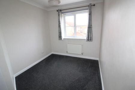 3 bedroom House To Let - Photo 2