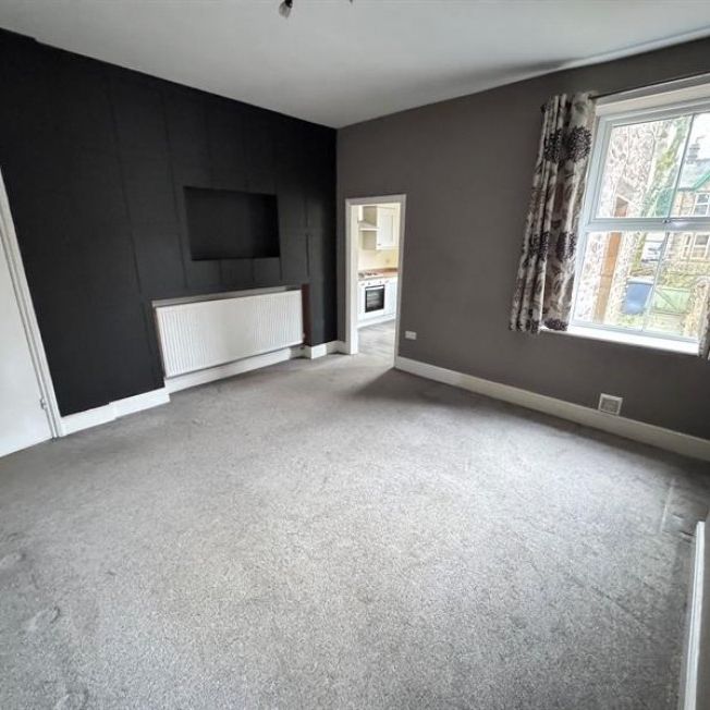 3 Bedroom End Terrace Available Arranging tenancy - Photo 1