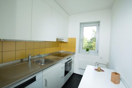 Schöne 4-Zimmerwohnung mit grossem Balkon - Photo 2