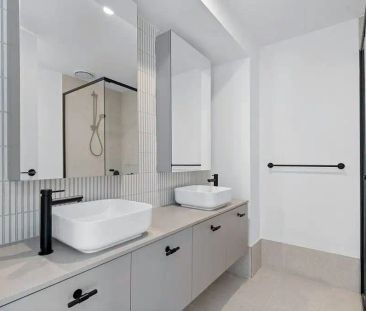“Modern Townhouse in Convenient Location!” - Photo 1