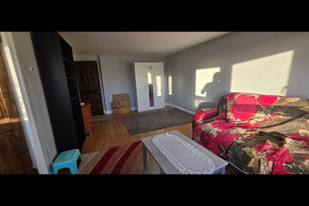 2 Bed Flat, Plantagenet House, SE18 - Photo 4