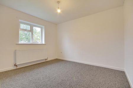 2 bedroom maisonette to rent - Photo 2