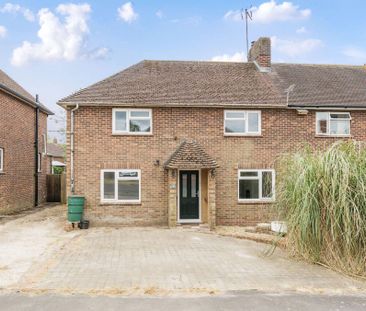 3 Bedroom House - Jesty Road, Alresford - Photo 6