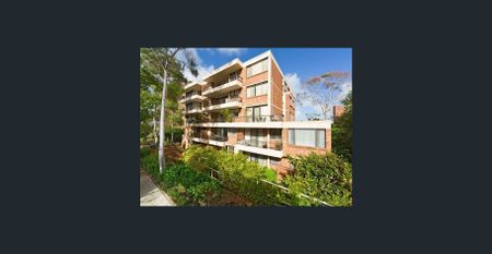 Oversized & Air-Conditioned Top-Floor Living in the Heart of Cremorne - Photo 2