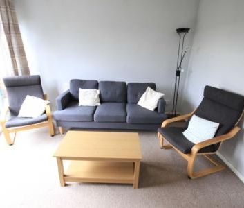 Westerham Close, Canterbury - Photo 1