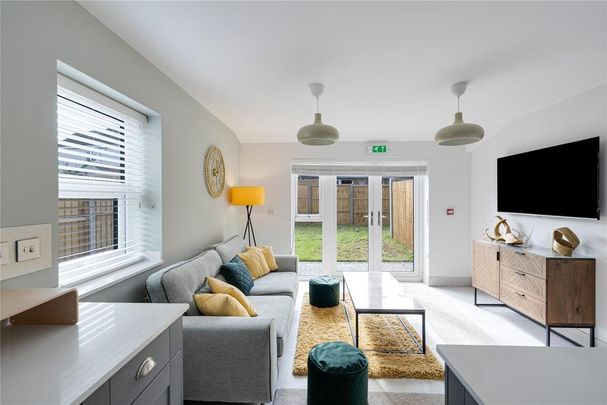 1 bedroom in a house share to rent - Photo 1