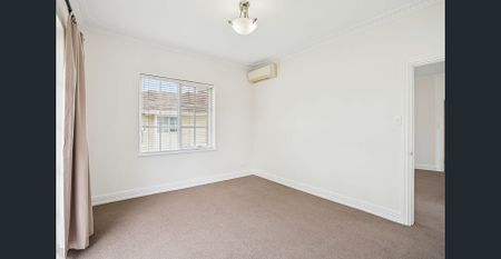 Private Parisian Estate! - Photo 5