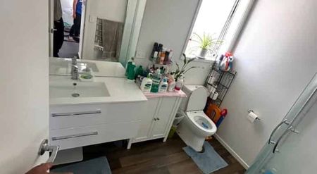 Charming 3-Bedroom Family Home in Papakura, Auckland - Photo 5