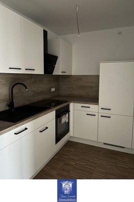 Himmlisch wohnen unterm Dach! Erstbezug mit Fußbodenheizung, EBK, Vinyl, Lift! - Photo 1