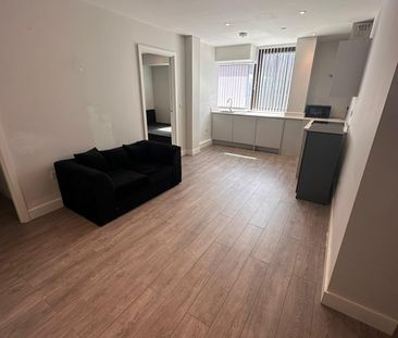 1 Bed Flat, Queens House, HA1 - Photo 2