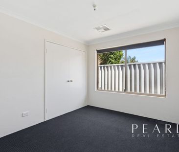 Newly Renovated 4x2 Family Home - Photo 4