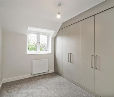 3 bedroom end of terrace house to rent - Photo 1