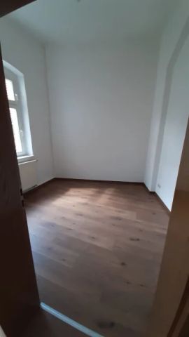 Attraktive, großzügige Wohnung, frisch renoviert - Photo 5