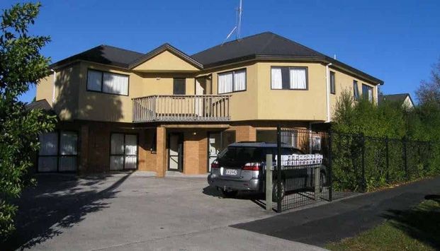 Furnished Studio Room in Hillcrest - Quiet Street - Photo 1