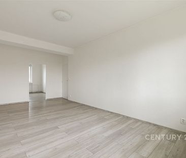 Pronájem bytu 2+1 55 m² - Photo 2