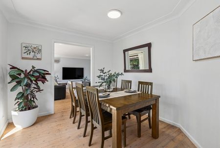 34 Magnolia Street, Kirrawee NSW 2232 - House For Rent | Domain - Photo 4