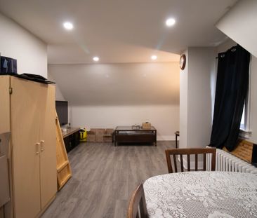 2-Bedroom Upper Unit with Private Laundry and Parking - Photo 2