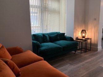 Spacious En-Suite Room Available – Ainslie Street, Grimsby - Photo 5