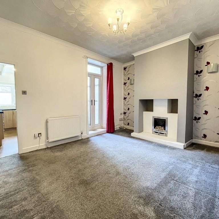 2 bedroom terraced house to rent - Photo 1