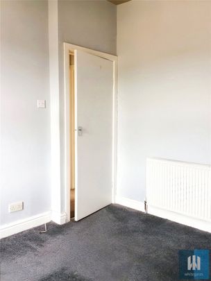 School Street, Moldgreen, Huddersfield, HD5 - Photo 1