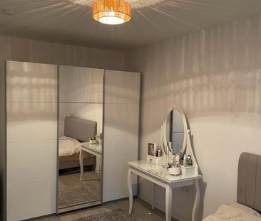 Miete (Mitbewohnerin) nur Frau - Photo 1