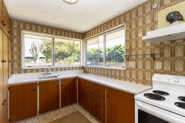 Spacious Unit - Photo 1