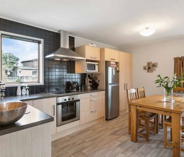 Beachlands - 3 bedrooms - Photo 1