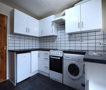 2 Bedroom Terraced To Let - Photo 4