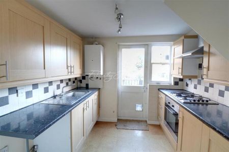 1 bedroom flat to rent - Photo 3