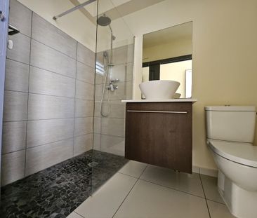 Location Maison 4 pièces 76m² PETIT BOURG 97170 - Photo 4