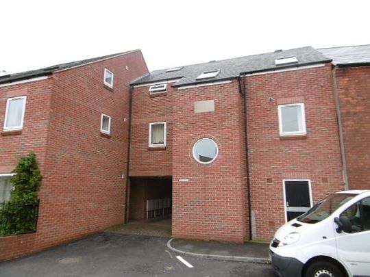 Hofton Court, Beeston, NG9 2DN - Photo 1