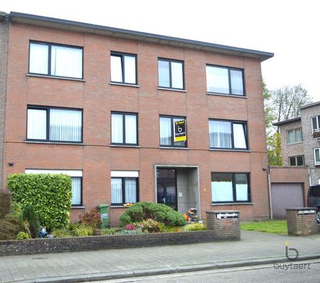 Instapklaar twee slaapkamer appartement met terras in een rustige wijk dicht bij invalswegen. - Photo 5