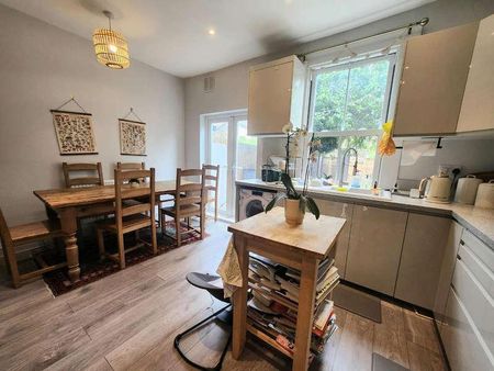 Drayton Avenue, West Ealing, W13 - Photo 2