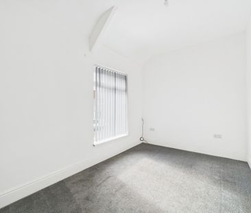 2 Bedroom End Terraced House - Photo 6