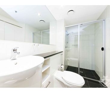 Modern 2 Bedroom, 2 Bathroom Unit in River Park Central - Photo 5