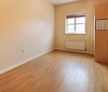 1 Bed Flat, Englewood Close, LE4 - Photo 3