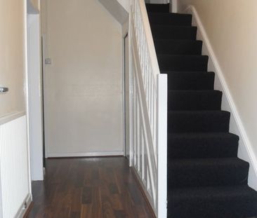4 Bed Terraced House, Barrington Road, L15 - Photo 2
