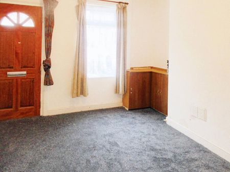 2 bedroom terraced house to rent - Photo 4