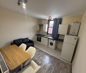 Hendon Lane, N3 1TT, London - Photo 2