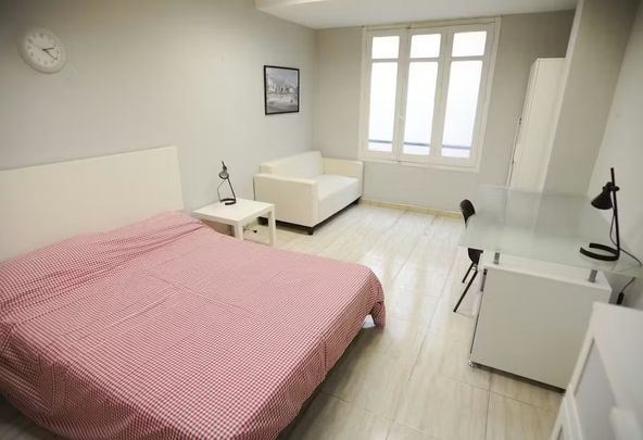 Carrer de Sant Vicent Màrtir, Valencia, Valencian Community 46002 - Photo 1