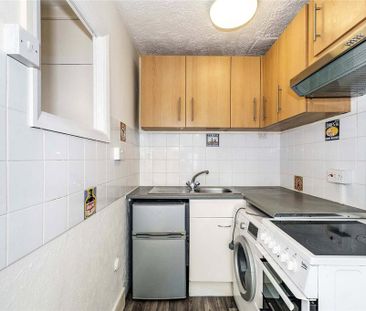 1 bedroom flat to rent - Photo 6
