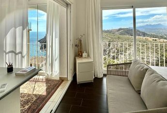 Villa for rent with 4 bedrooms and 3 bathrooms with stunning views