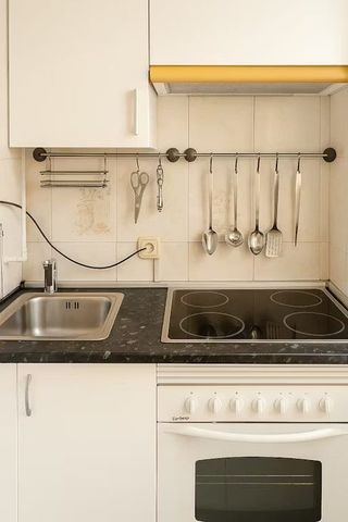 Calle de Hernán Cortés, Leganés, Community of Madrid 28911 - Photo 5