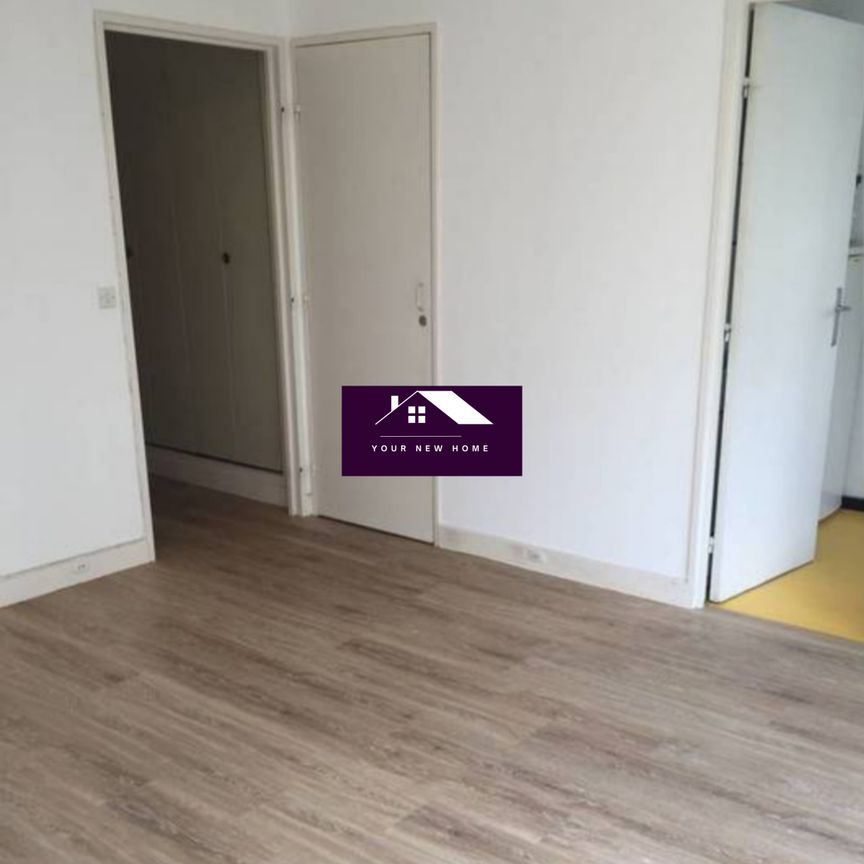 TRES BEAU STUDIO VERSAILLES - Photo 1