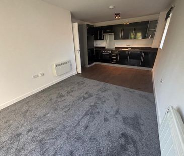 2 bedroom flat to rent - Photo 4