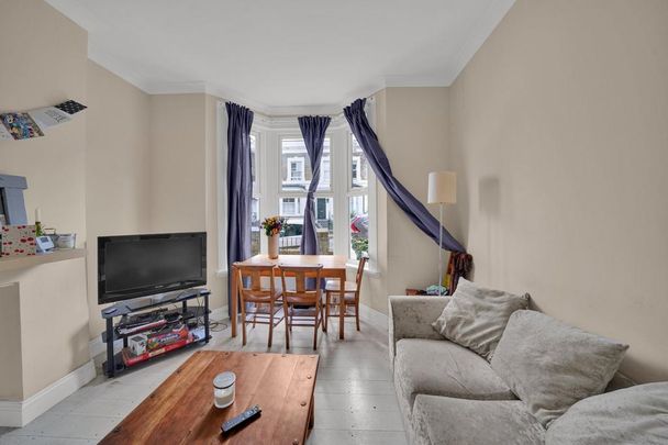 6 bedroom terraced house to rent - Photo 1