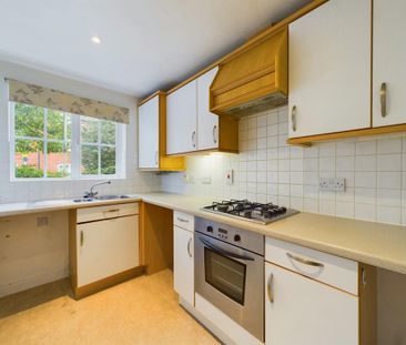 2 bedroom end of terrace house to rent - Photo 5